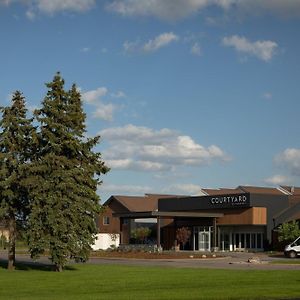 Courtyard By Marriott Lansing